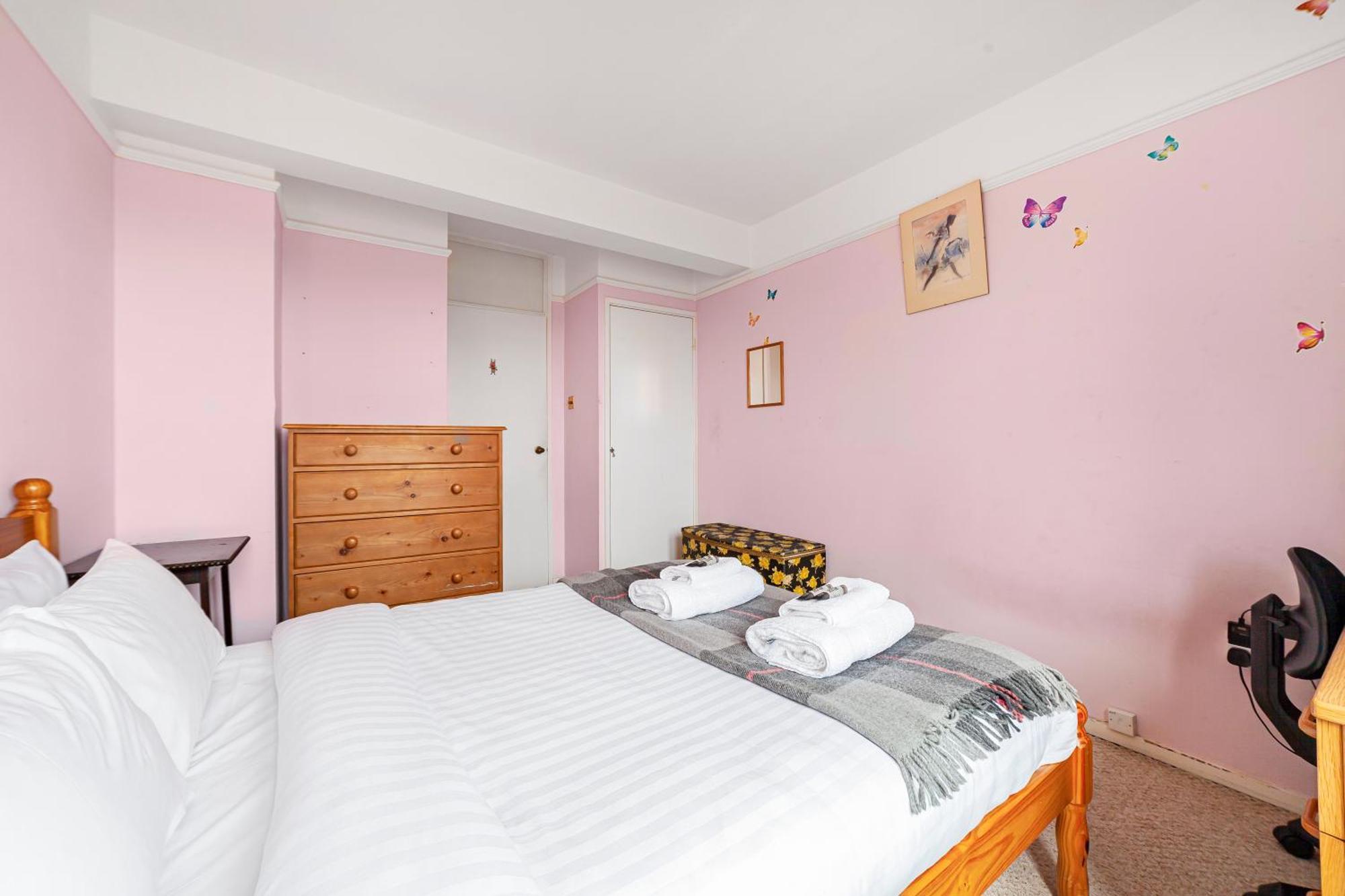 Elegant 1Br Flat With Balcony & City View, Walworth Лондон Екстер'єр фото